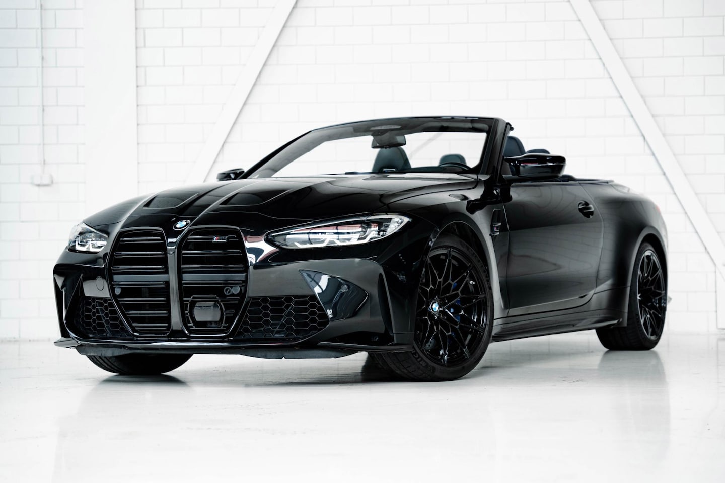 BMW M4 - Cabrio xDrive Competition l Harman Kardon l Head Up l Sportuitlaat - AutoWereld.nl