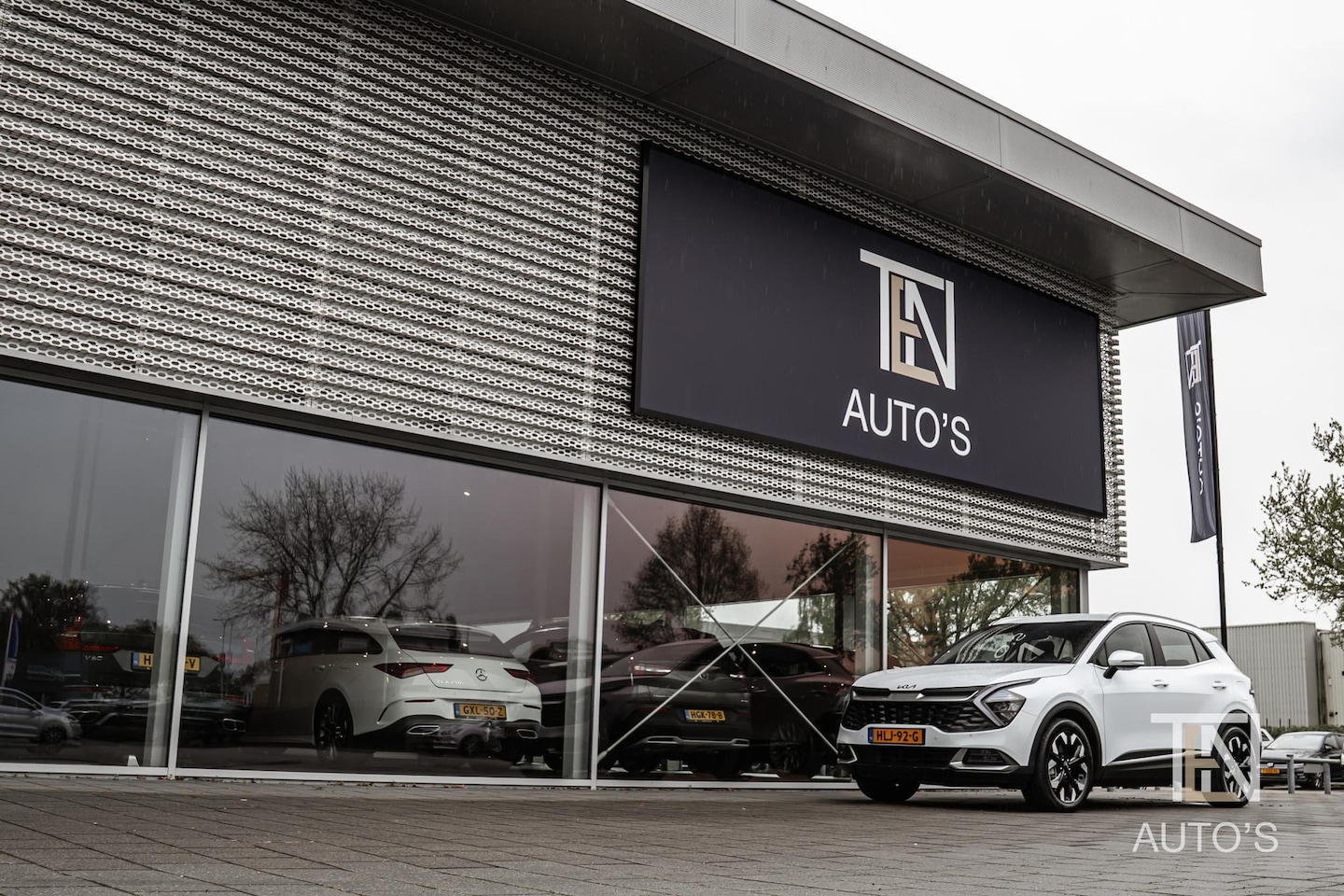 Kia Sportage - 1.6 T-GDi Plug-in Hybrid AWD DynamicLine | Camera | CarPlay | Stoel- & Stuurwielverwarming - AutoWereld.nl