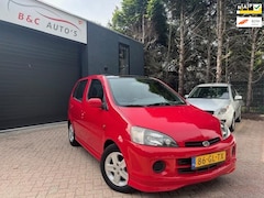 Daihatsu Young RV - 1.3-16V XTi / AUTOMAAT PANORAMADAK / STUURBEKRACHTIGING / APK 03-09-2026