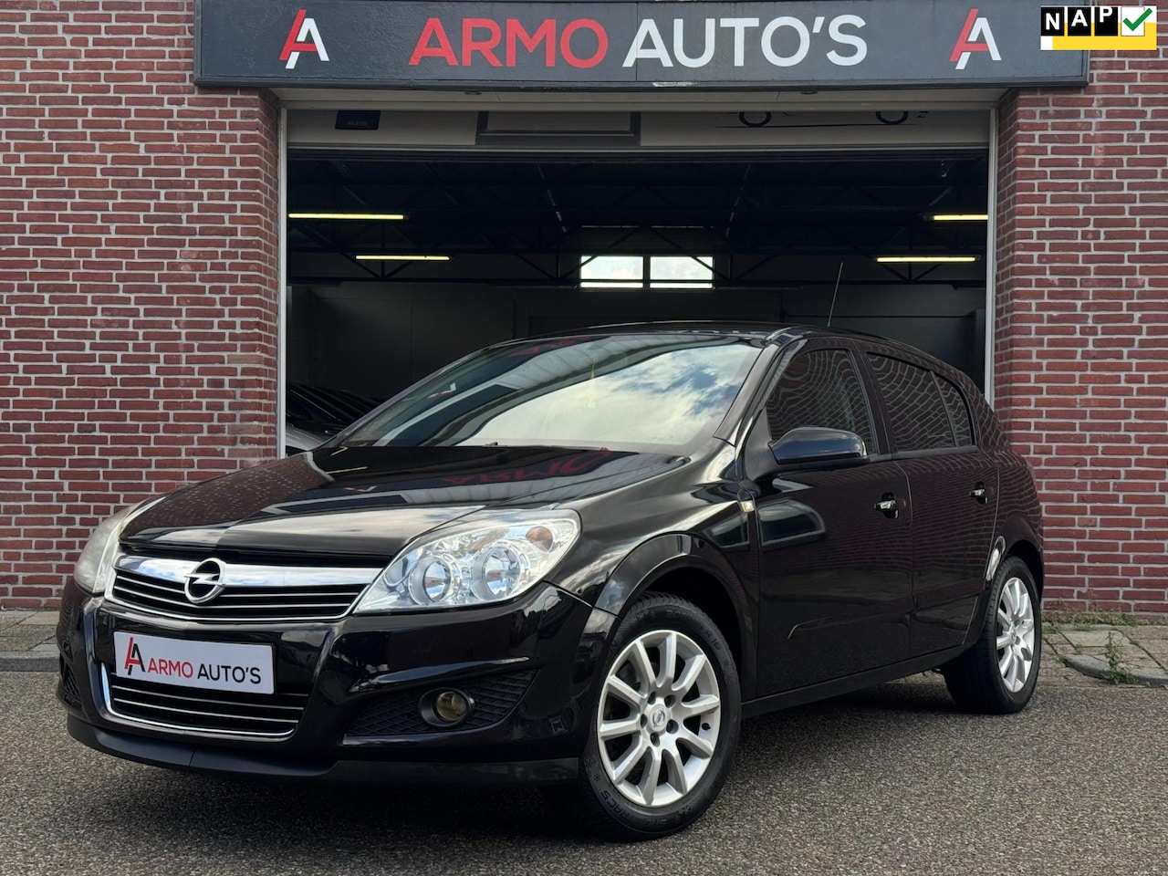 Opel Astra - 1.6 Temptation | Airco | Cruise | Rijklaar - AutoWereld.nl