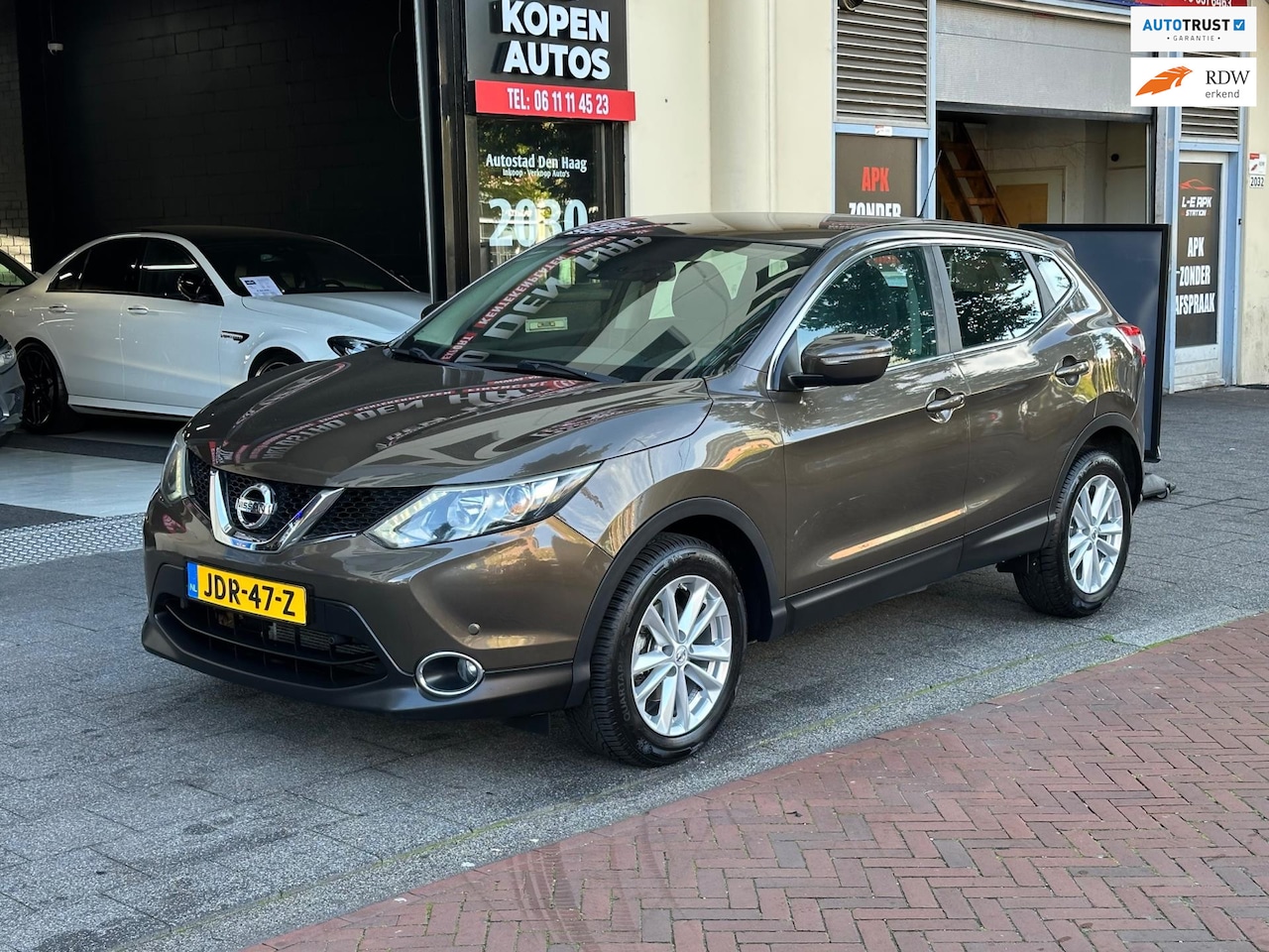 Nissan Qashqai - 1.2 Acenta Clima PDC Stoelverwarming - AutoWereld.nl