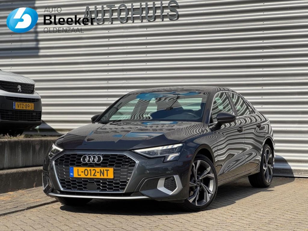 Audi A3 - 30 TFSI Automaat Business Edition LED Carplay Virt Cockpit - AutoWereld.nl