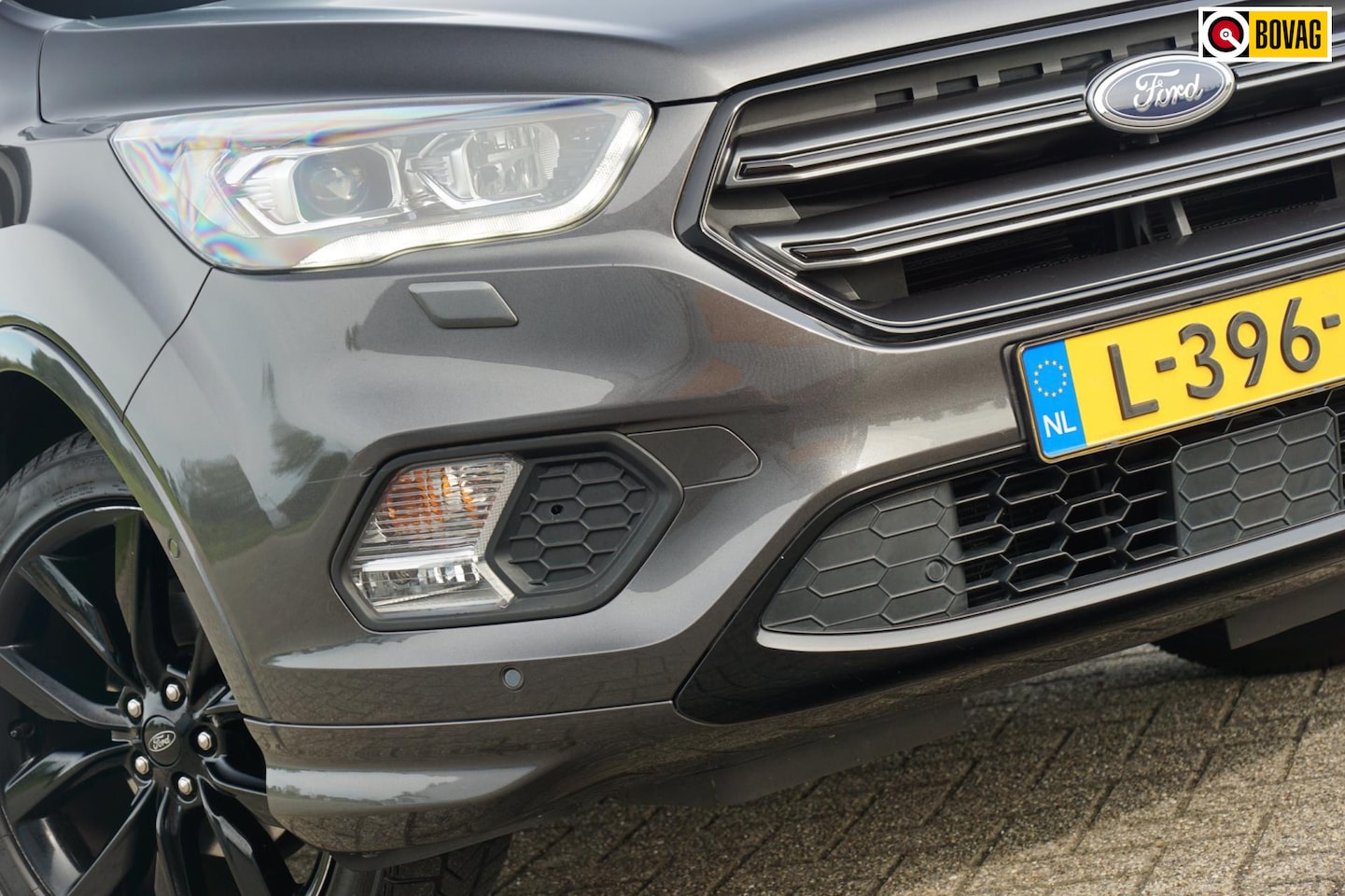 Ford Kuga - 1.5 EcoBoost ST Line Magnetic Grey - 19''/Xenon/Led/Parkpilot - AutoWereld.nl
