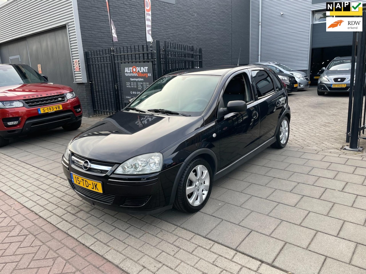 Opel Corsa - 1.2-16V Silverline Airco NAP APK - AutoWereld.nl