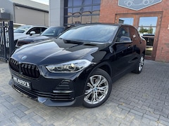 BMW X2 - sDrive18i Executive | Stoelverwarming | Sportstoel | Elektrische Achterklep en meer