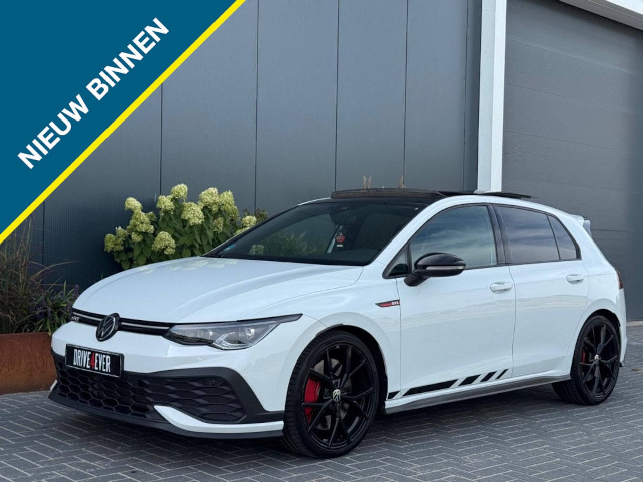 Volkswagen Golf - 2.0 TSI GTI CLUBSPORT Pano Navi Climate Sfeer Camera Sportvelgen - AutoWereld.nl