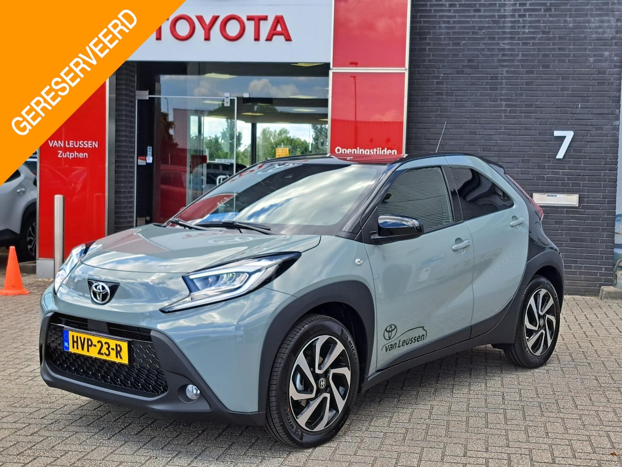 Toyota Aygo X - PULSE AUTOMAAT APPLE/ANDROID CAMERA CLIMA 17"LMV PRIVACY-GLASS LED DAB+ NL-AUTO - AutoWereld.nl