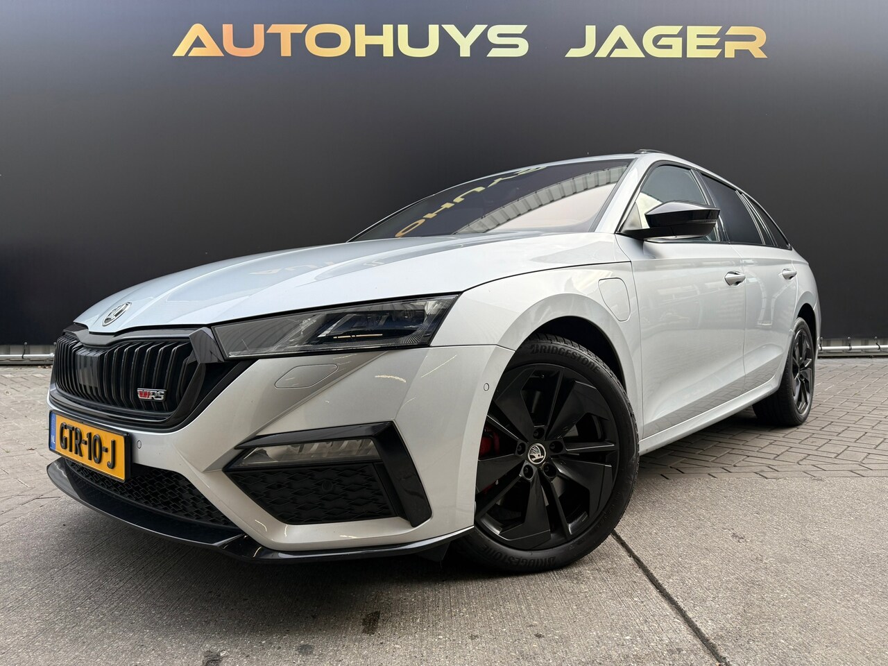 Skoda Octavia Combi - 1.4 TSI RS iV PHEV |Pano|Carplay|H&U|Canton - AutoWereld.nl