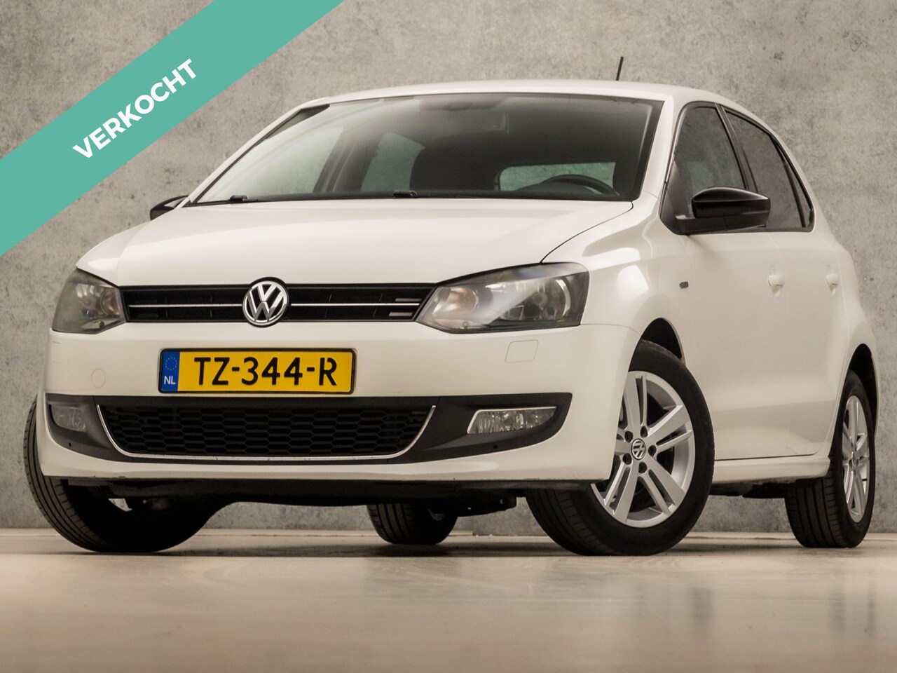 Volkswagen Polo - 1.2-12V Sportline (5 DEURS, AIRCO, CRUISE, PARKEERSENSOREN, GETINT GLAS, SPORTSTOELEN, LM - AutoWereld.nl