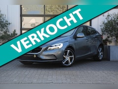 Volvo V40 - 1.5 T2 Momentum Automaat - Camera - Dealer Onderhouden - Navi - Stoelverwarming - Automaat