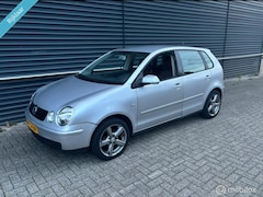 Volkswagen Polo - 1.4-16V Cruise Airco NWE APK Parkeer sensor 100.000NAP LM velgen nette Auto