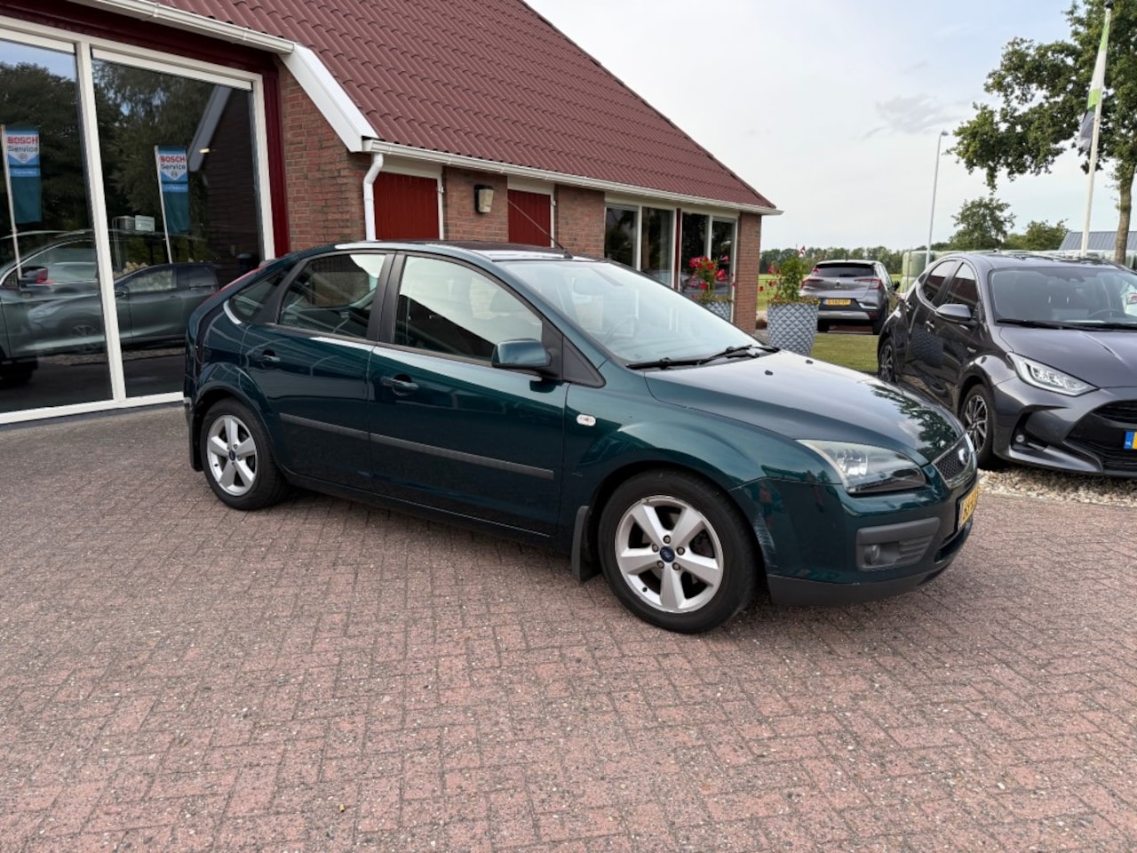 Ford Focus - 1.6 16V FUTURA 5-DRS SLECHTS 122.702 KM! IN PERFECTE STAAT! AIRCO/CRUISE/ENZ. - AutoWereld.nl