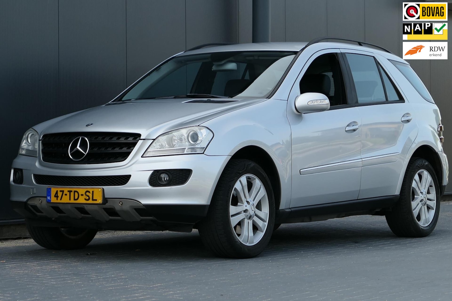 Mercedes-Benz M-klasse - 500 V8 NAP Navi Carplay Luchtvering DVD Cruise Youngtimer - AutoWereld.nl