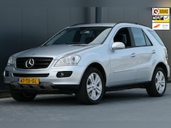 Mercedes-Benz M-klasse - 500 V8 NAP Navi Carplay Luchtvering DVD Cruise Youngtimer