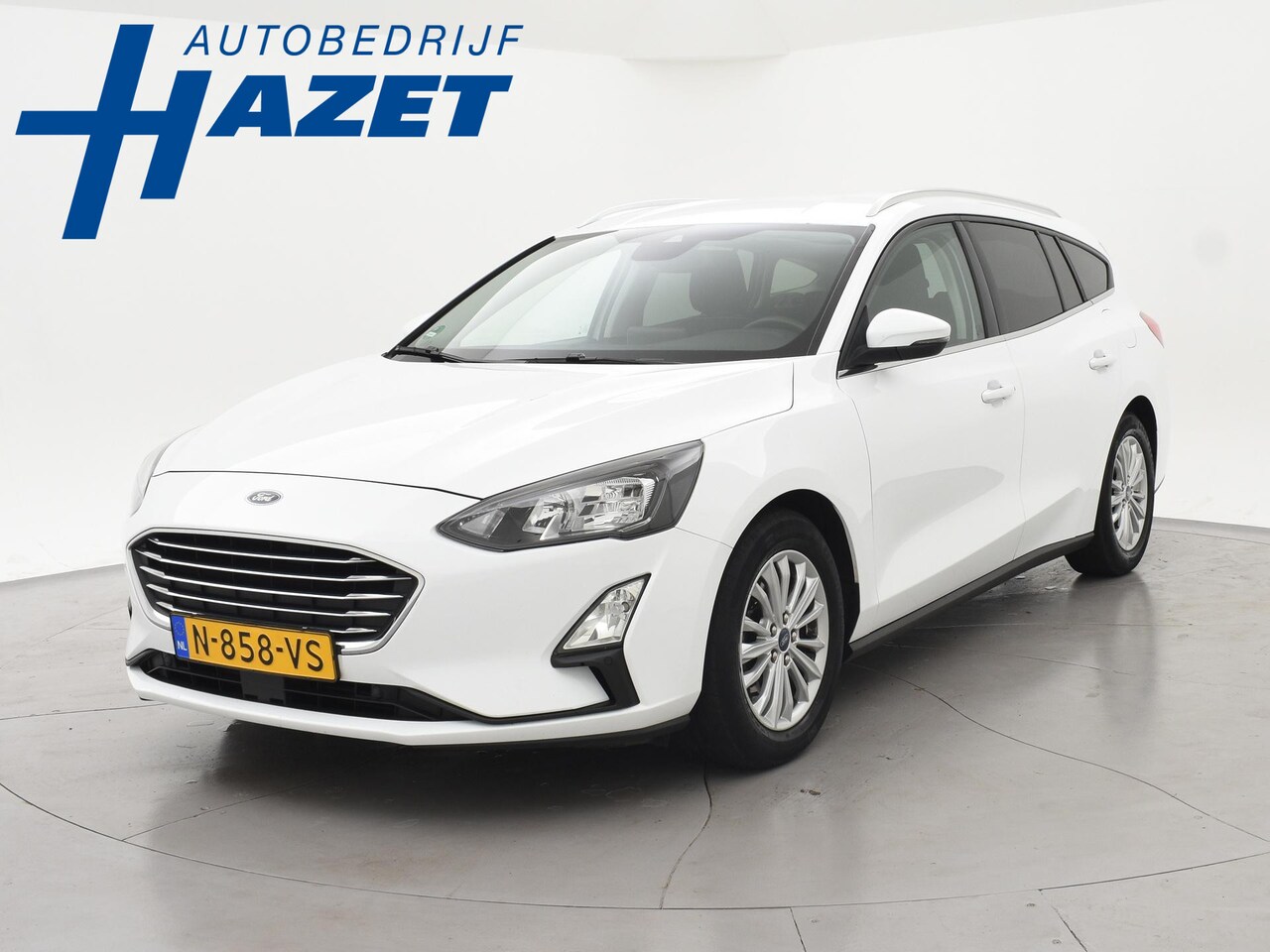 Ford Focus Wagon - 1.0 E.B. AUTOMAAT TITANIUM X + ELEK. TREKHAAK | CAMERA | APPLE CARPLAY - AutoWereld.nl