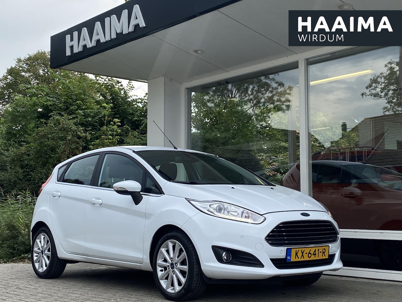 Ford Fiesta - 1.0 EcoBoost Titanium | Parkeersensoren | Dealeronderhouden | Navi | Climate Control | Cru - AutoWereld.nl