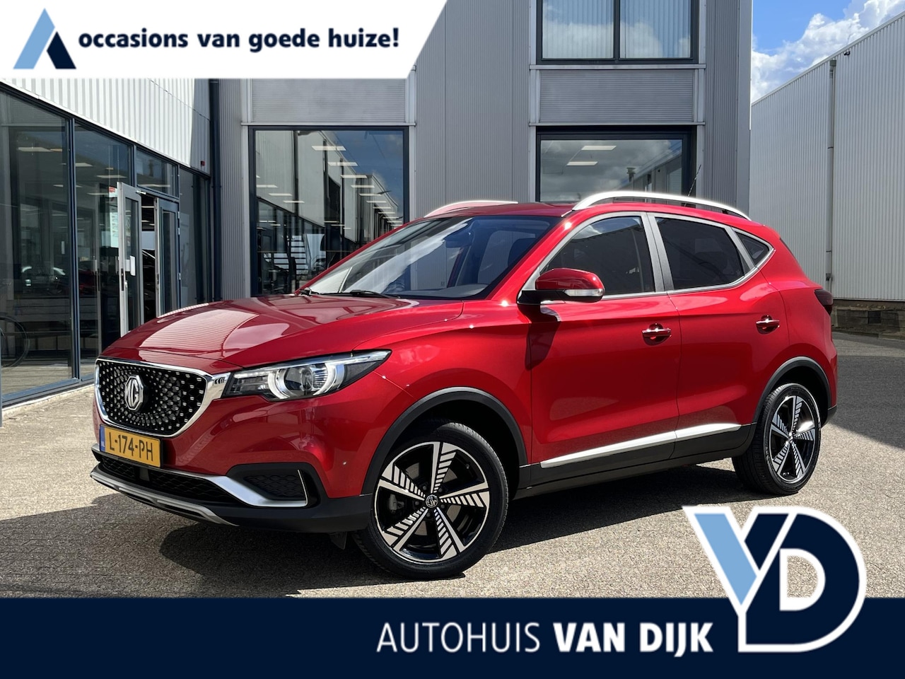 MG ZS - Luxury 45 kWh | Navi/Clima/Adapt.Cruise/Leder/Panoramadak/Trekhaak - AutoWereld.nl