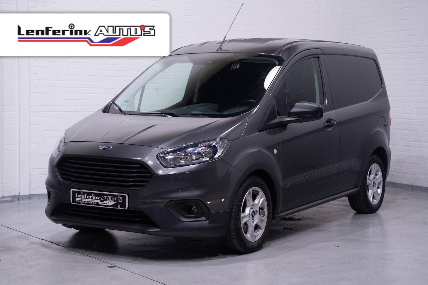 Ford Transit Courier - 1.5 TDCI Trend Duratorq S&S Navi Stoel- en stuurverwarming NAP - AutoWereld.nl
