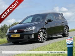 Volkswagen Golf - 6 2.0 TSI GTI 210PK / Schaalstoelen / Custom Exhaust / R32 Remmen / Carplay / Groot scherm