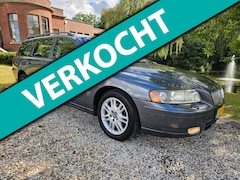 Volvo V70 - 2.4 Summum AUTOMAAT/leer/AIRCO