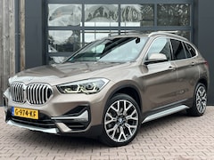 BMW X1 - sDrive20i 192PK VDL Nedcar Edition | Pano | Trekhaak | LED | M Sport | Stoelverwarming | L