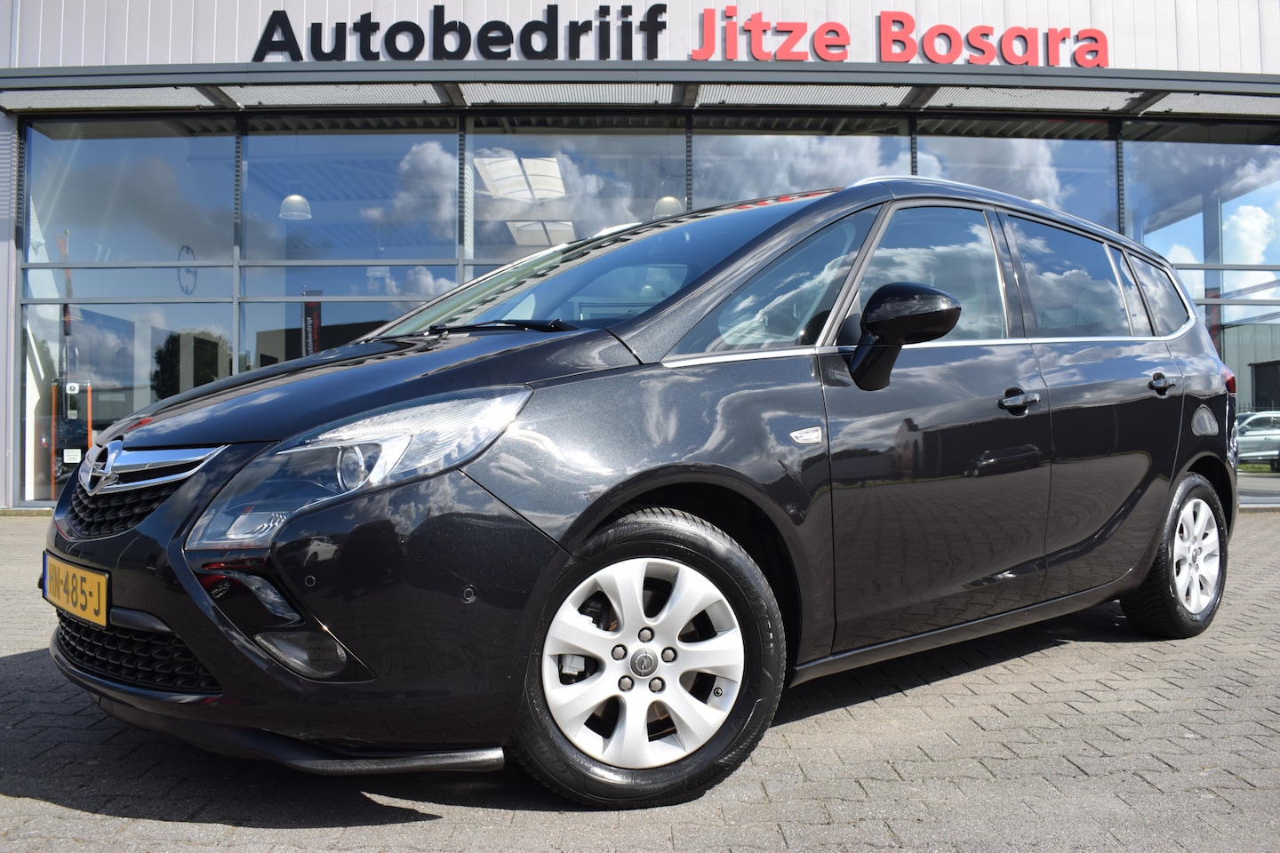 Opel Zafira Tourer - 1.4 Business+ 7 persoons 140pk | Leder | Navi | Climate control | Stoelverwarming - AutoWereld.nl