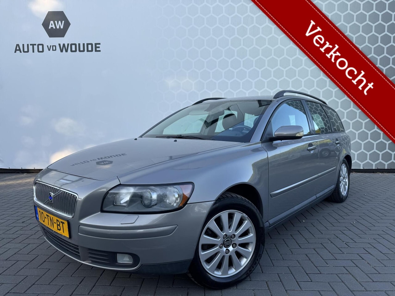 Volvo V50 - 2.4 Momentum Leer Xenon Stoelverwarming All-Season - AutoWereld.nl