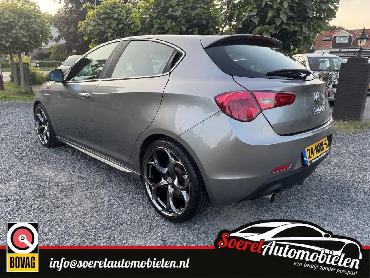 Alfa Romeo Giulietta - 1.4 T Distinctive 5d 19 inch boekjes - AutoWereld.nl