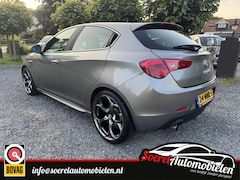Alfa Romeo Giulietta - 1.4 T Distinctive 5d 19 inch boekjes