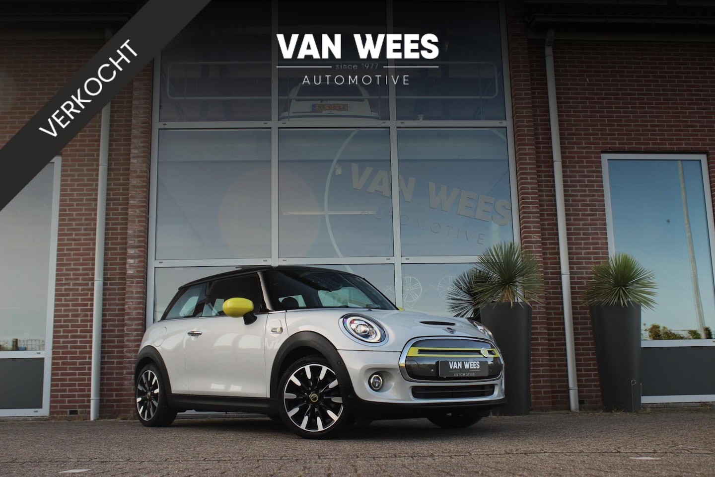 MINI Mini-Electric - Yours 33 kWh | 1e eigenaar | inc BTW | NL auto | Pano | Head-up | Harman-kardon | Camera | - AutoWereld.nl