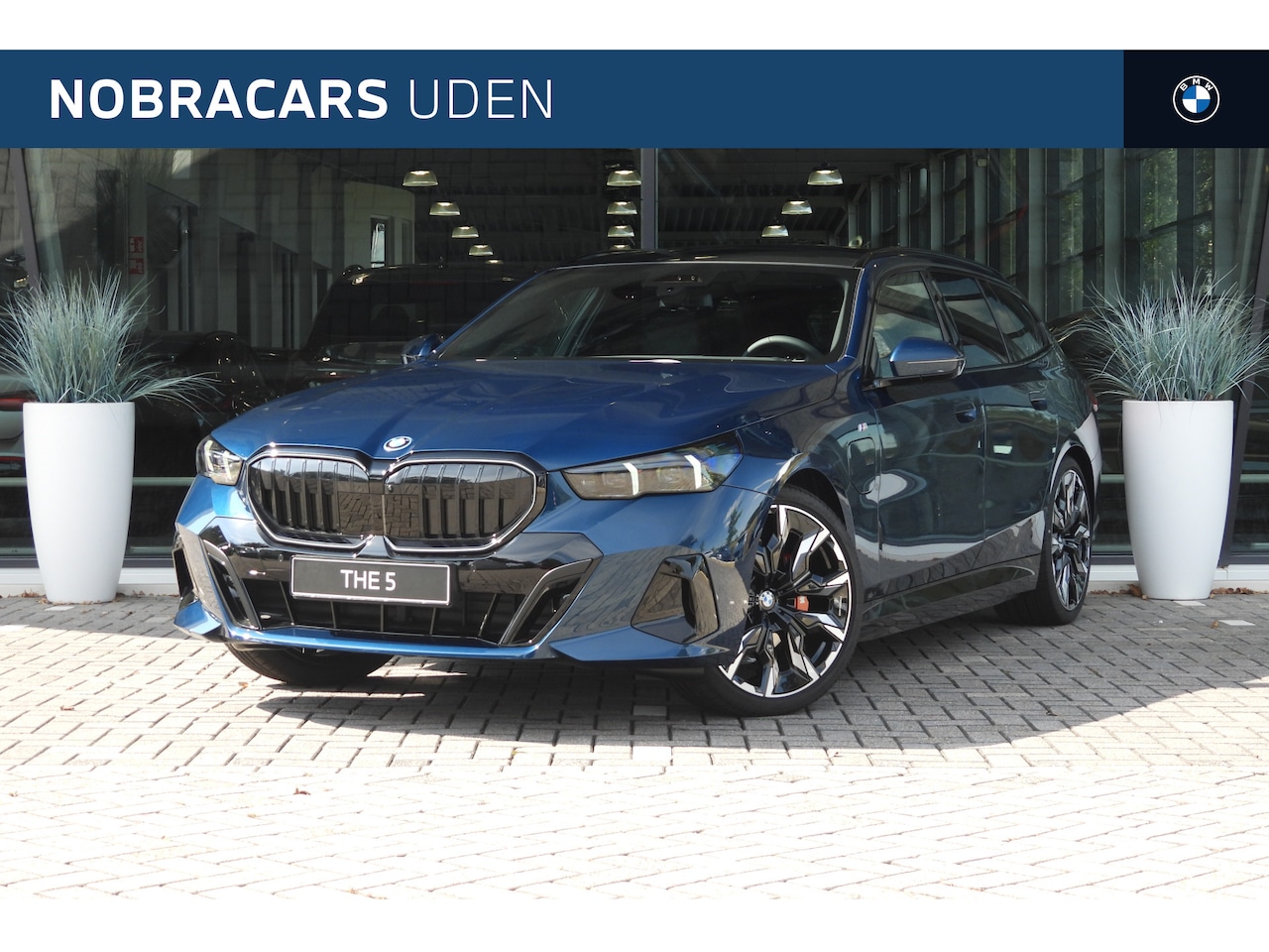 BMW 5-serie Touring - 530e M Sport Automaat / Panoramadak / Trekhaak / Bowers & Wilkins / Parking Assistant Prof - AutoWereld.nl