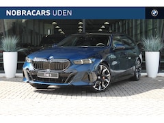BMW 5-serie Touring - 530e M Sport Automaat / Panoramadak / Trekhaak / Bowers & Wilkins / Parking Assistant Prof