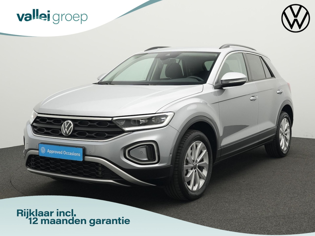 Volkswagen T-Roc - 1.5 TSI 150 pk DSG Life Edition | Achteruitrijcamera | Navigatie | Adaptive Cruise | Keyle - AutoWereld.nl