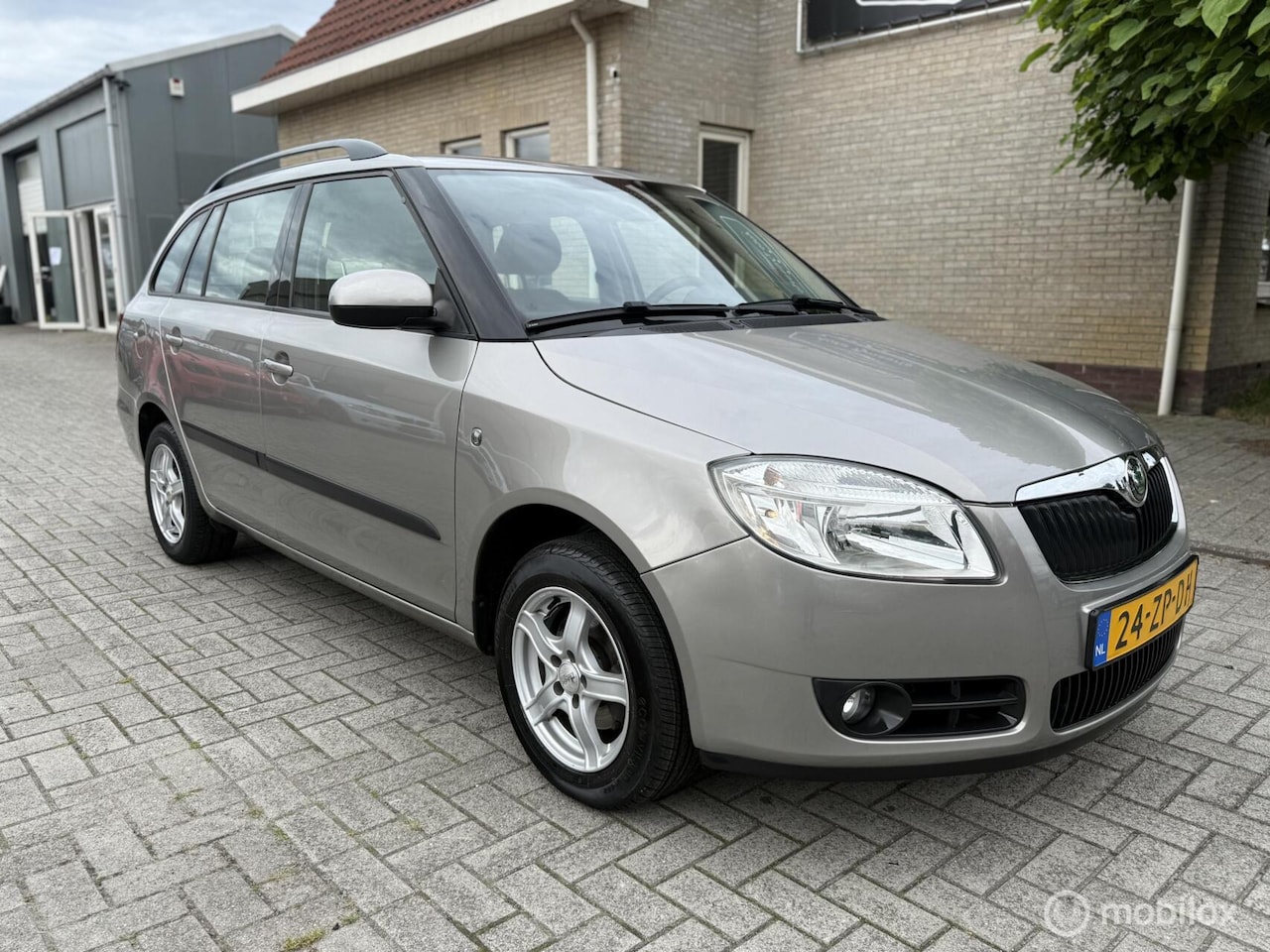 Skoda Fabia Combi - 1.4-16V Ambiente 1.4-16V Ambiente - AutoWereld.nl