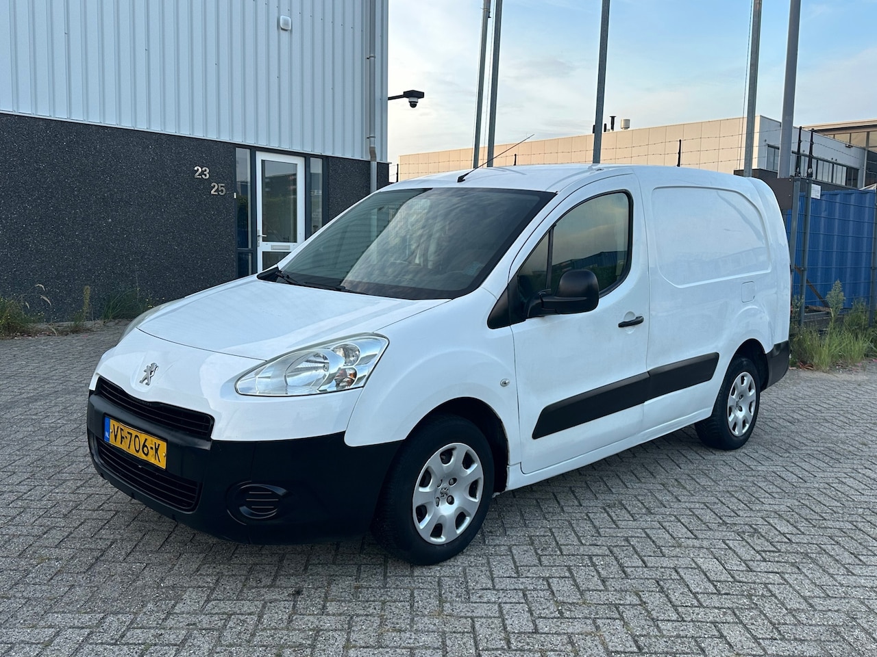 Peugeot Partner - 122 1.6 e-HDI L2 XT Profit + 2013 EURO 5 - AutoWereld.nl