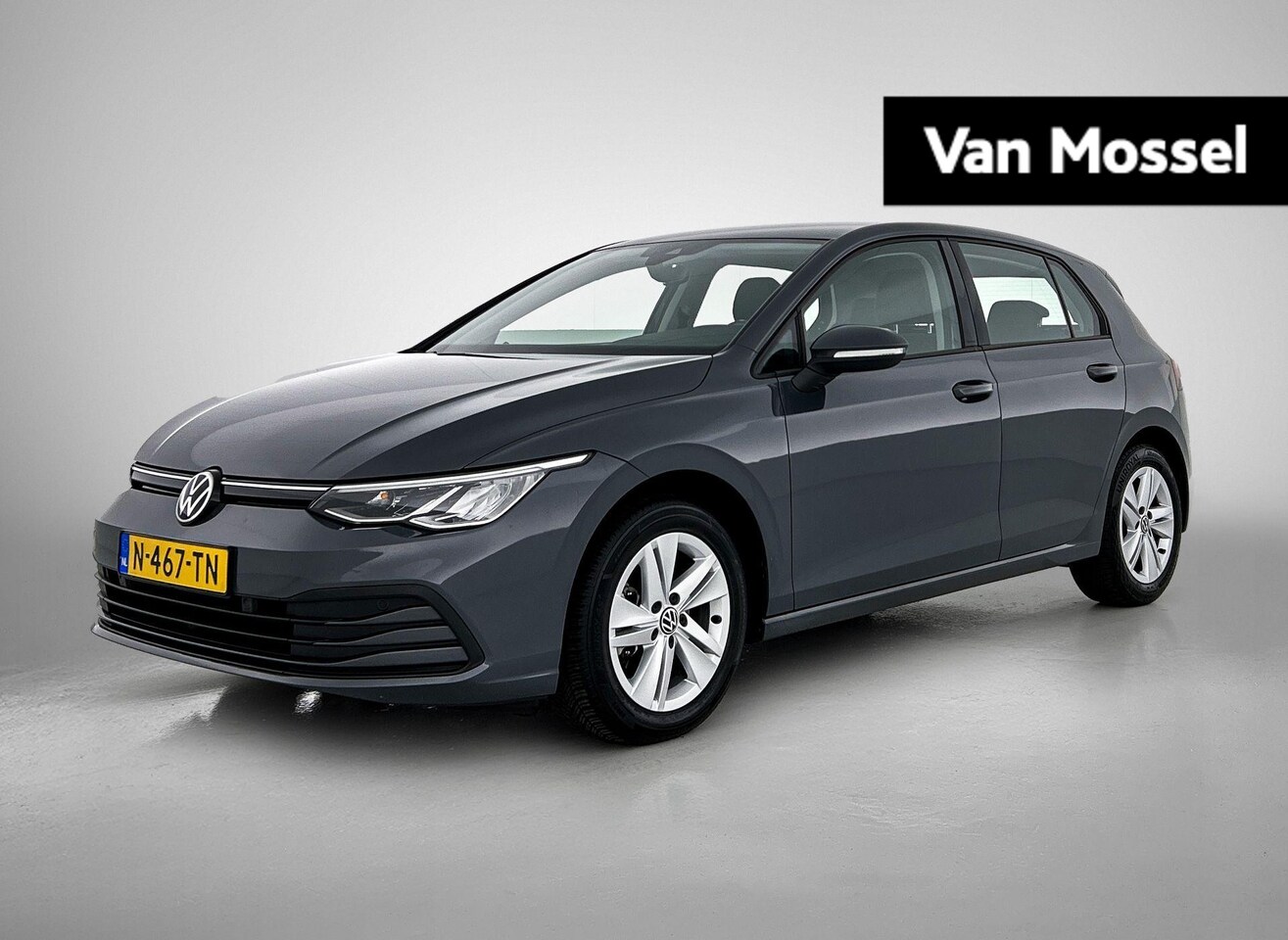 Volkswagen Golf - 1.0 eTSI Life 110 PK | Automaat | Navigatie | Parkeersensoren Voor & Achter | Sfeerverlich - AutoWereld.nl