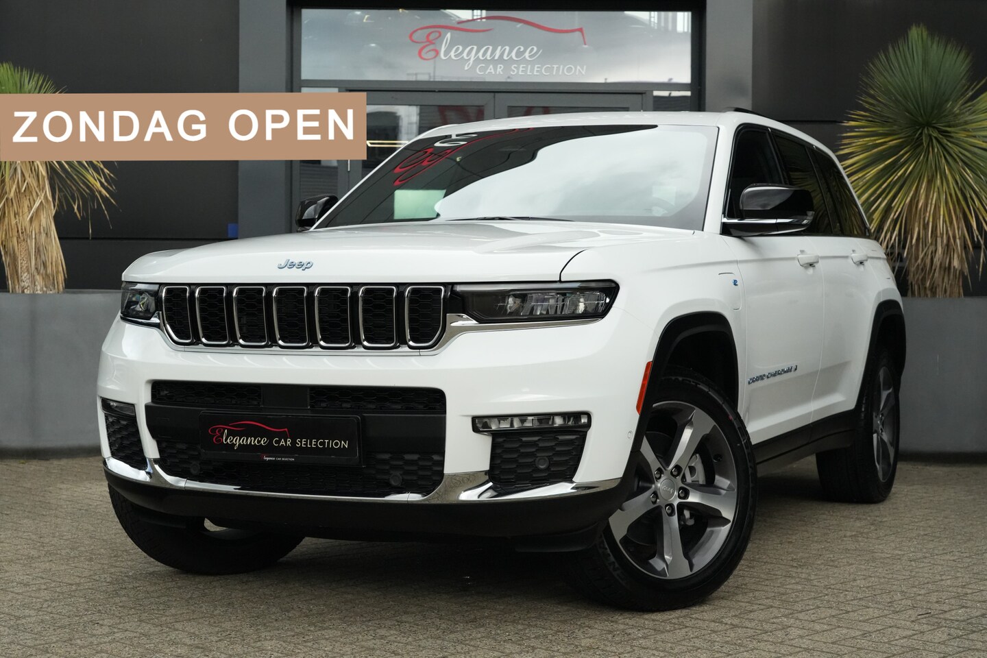 Jeep Grand Cherokee - 2.0 Limited 4xe 380pk Panoramadak/Stoelverwarming/Camera - AutoWereld.nl