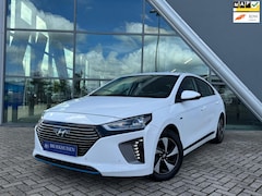 Hyundai IONIQ - 1.6 GDi First Edition 141pk Camera / Panoramdak / Stoelverwarming