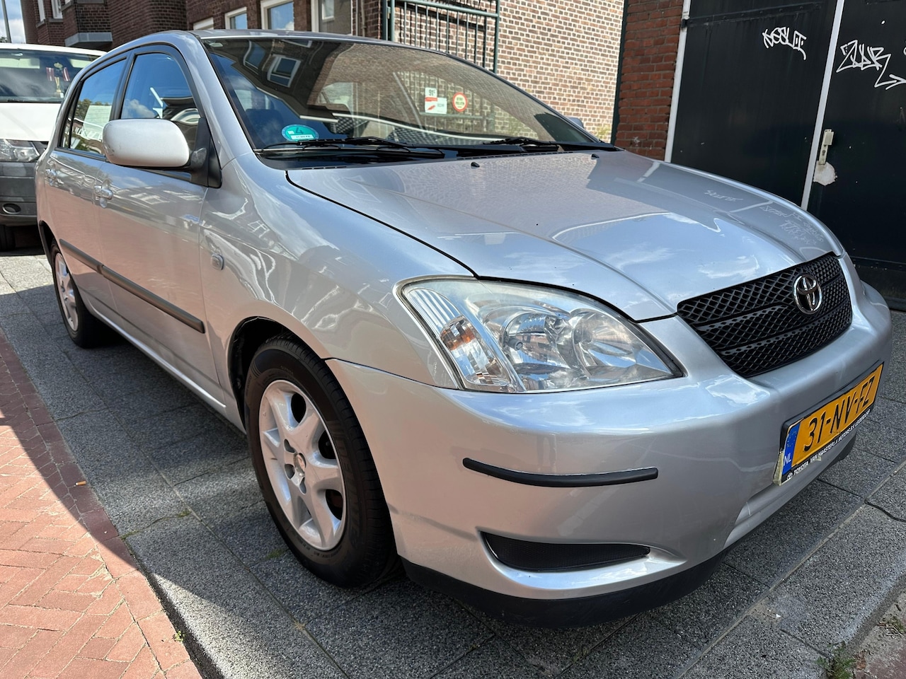 Toyota Corolla - 1.6 VVT-i Linea Terra Airco Navigatie Dealer OH! Nieuw APK! - AutoWereld.nl