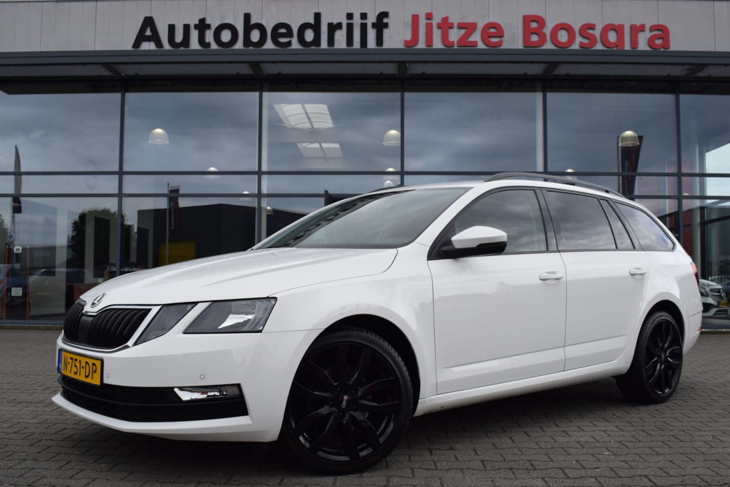 Skoda Octavia Combi - 1.4 TSi DSG Greentech Style Business ECC | Carplay | Stoelverwarming | 18 Inch LMV - AutoWereld.nl