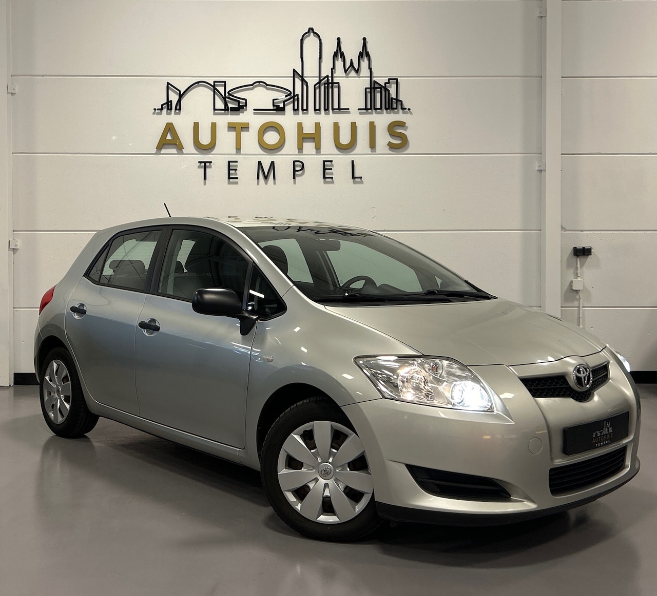 Toyota Auris - 1.6-16V Terra Nap Airco Parkeersensoren Lage Km 5Deurs Elektrische Ramen - AutoWereld.nl