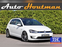 Volkswagen Golf - 1.4 TSI DSG GTE 204 Pk PanoSchuifdak|18 Inch|Navi|TRHK|Sportstoelen