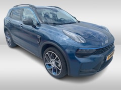 Lynk & Co 01 - 1.5 / Panoramadak / Camera / 20'' / Keyless / Dodehoek / ACC / Apple CarPlay / Virtual Coc