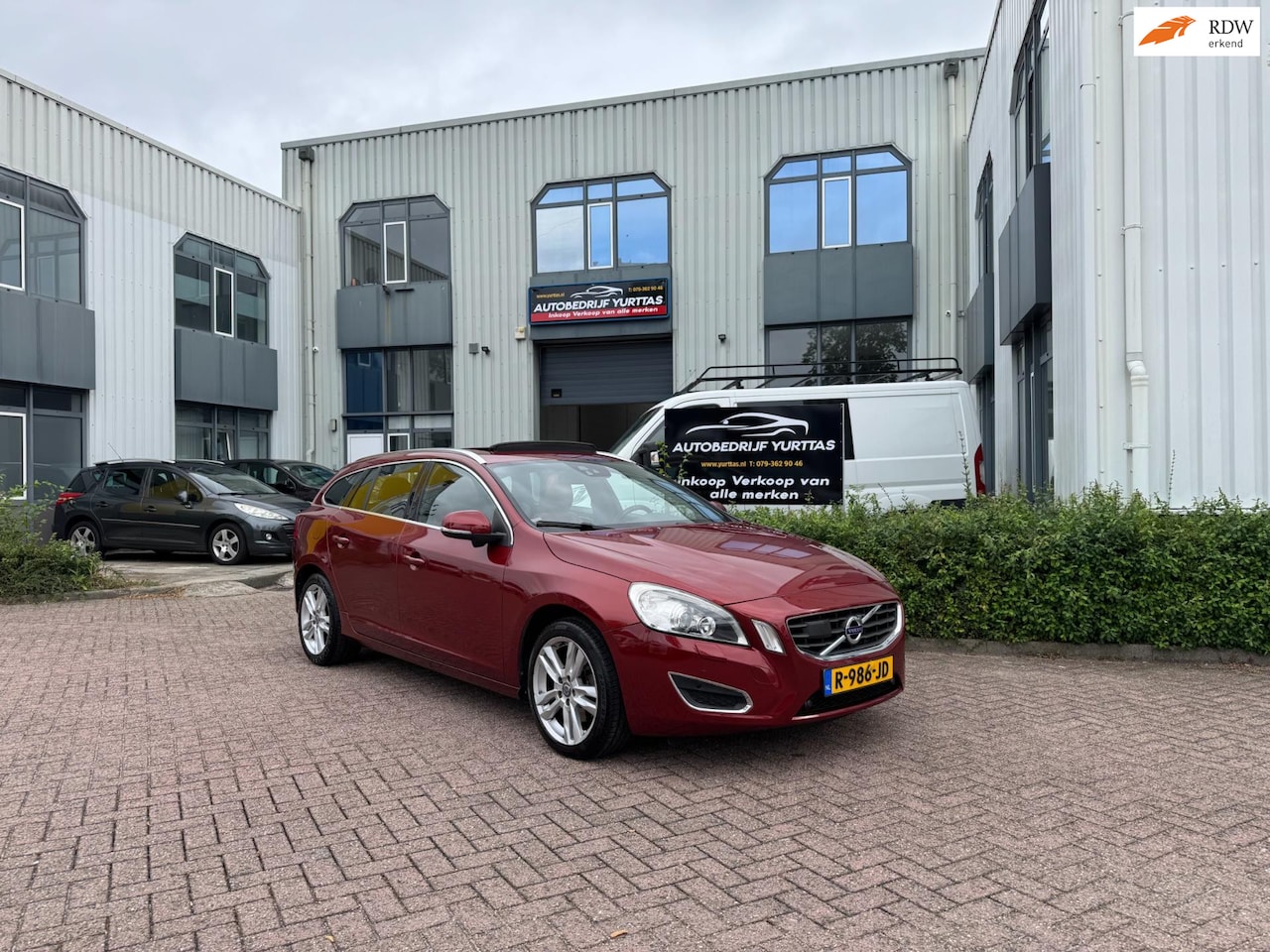 Volvo V60 - 1.6 T4F Summum 1.6 T4F Summum - AutoWereld.nl