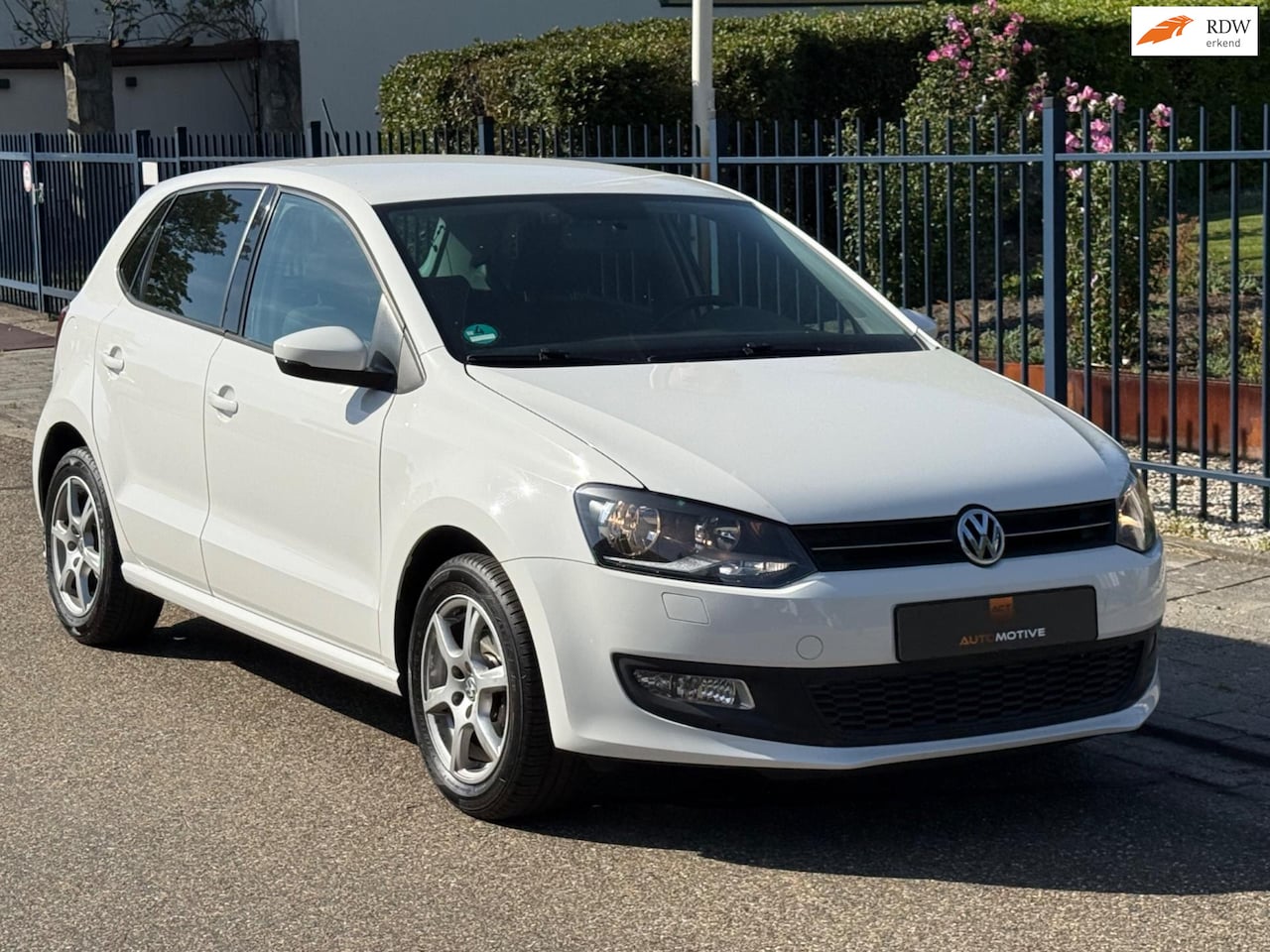 Volkswagen Polo - 1.4-16V Highline 1.4-16V Highline , Stoelverwarming / cruise / CarPlay - AutoWereld.nl