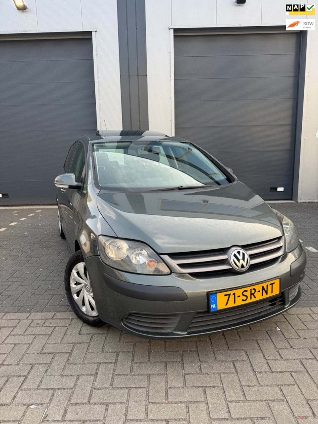 Volkswagen Golf Plus - 1.6 FSI Comfortline Business 1.6 FSI Comfortline Business - AutoWereld.nl