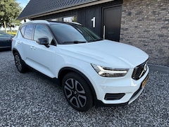 Volvo XC40 - 1.5 T3 Momentum Pro R-Design + Pilot Assist + BLIS + PANO
