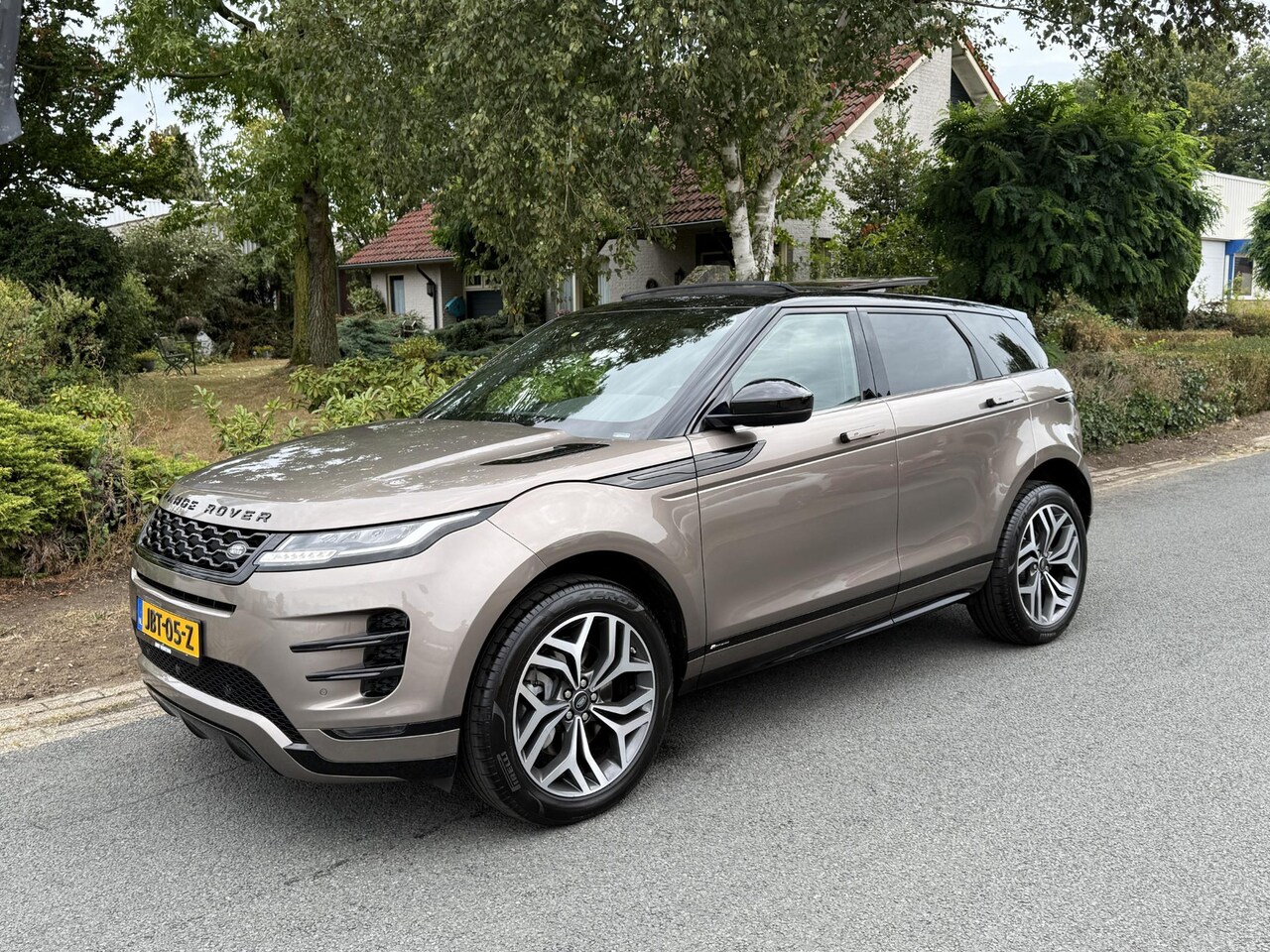 Land Rover Range Rover Evoque - 2.0 P250 AWD R-Dynamic SE 2.0 P250 AWD R-Dynamic SE Pano•Leder - AutoWereld.nl