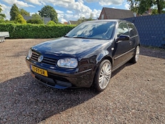 Volkswagen Golf - 1.6-16V Trendline
