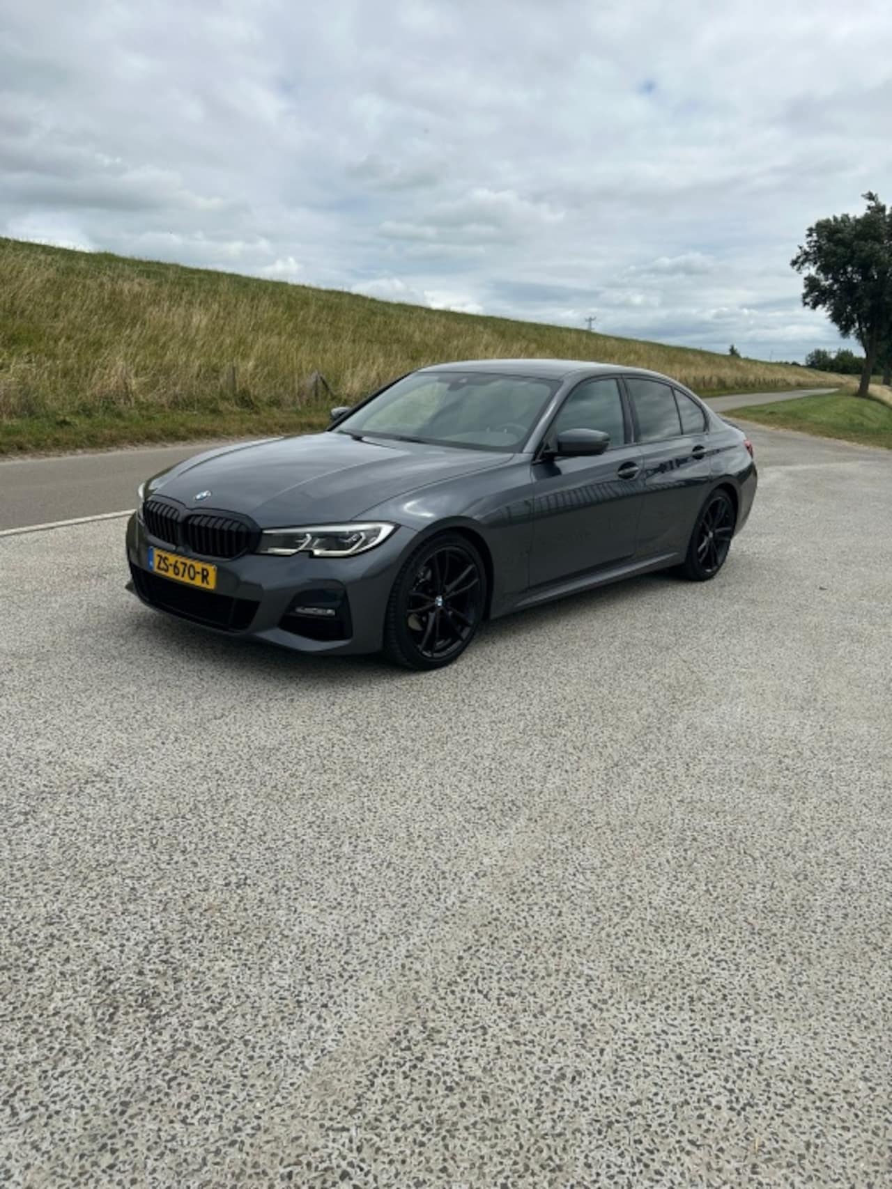 BMW 320I